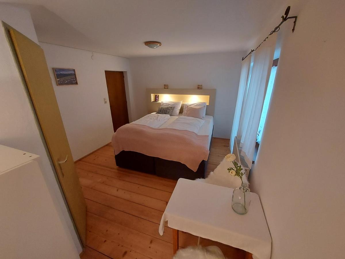 Zum Schneider Bed and Breakfast Finkenberg Buitenkant foto