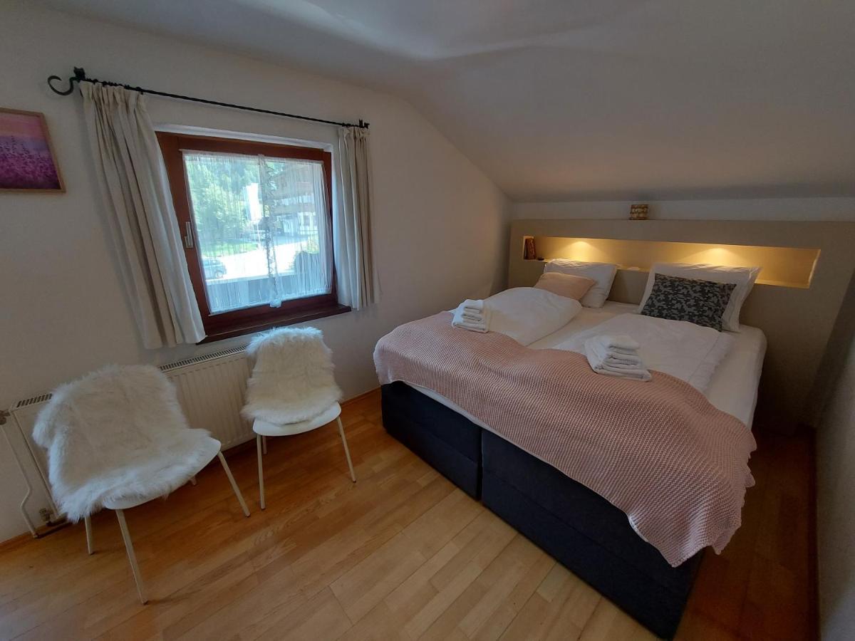 Zum Schneider Bed and Breakfast Finkenberg Buitenkant foto