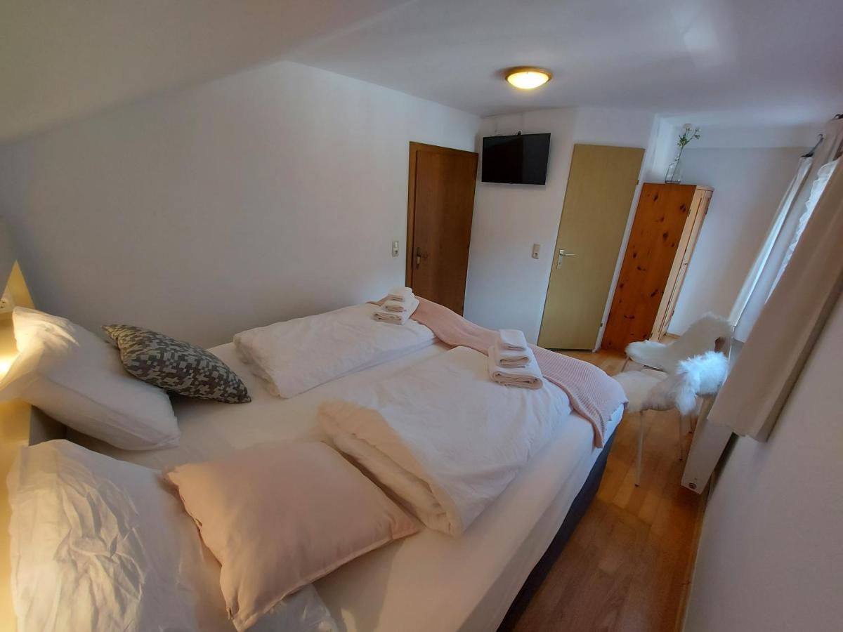 Zum Schneider Bed and Breakfast Finkenberg Buitenkant foto