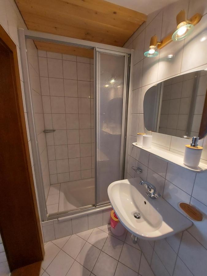 Zum Schneider Bed and Breakfast Finkenberg Buitenkant foto