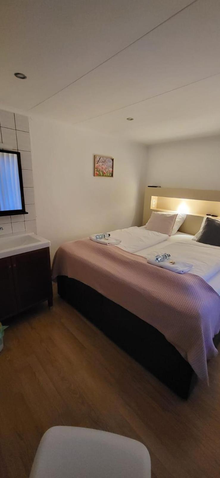 Zum Schneider Bed and Breakfast Finkenberg Buitenkant foto